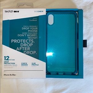 Tech21 XS Max case